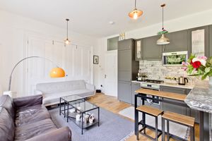 Living Room pic1- click for photo gallery